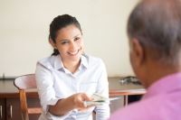 chinh-sach-oi-tra-hoan-tien