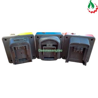 Đế chuyển pin 18V-21V sang 220V và USB sạc nhanh PD25W (Chân pin Makita, DeWalt, Milwaukee)