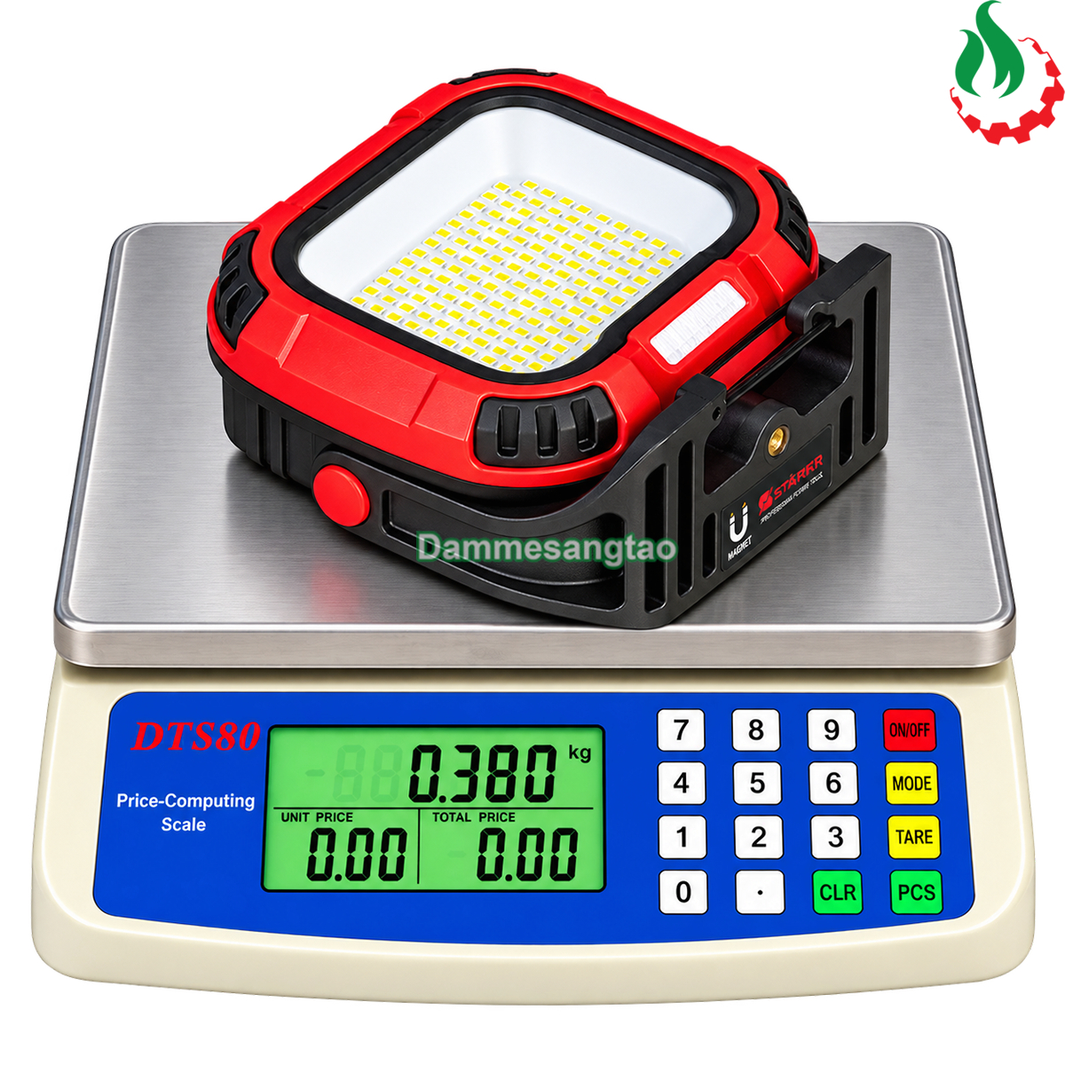 Đèn LED làm việc STARKER SK-LD136GR trọng lượng khoảng 380g